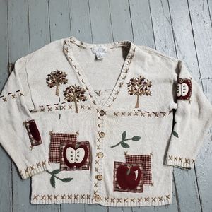 Mandal Bay Sweater with Apple Pattern size XL